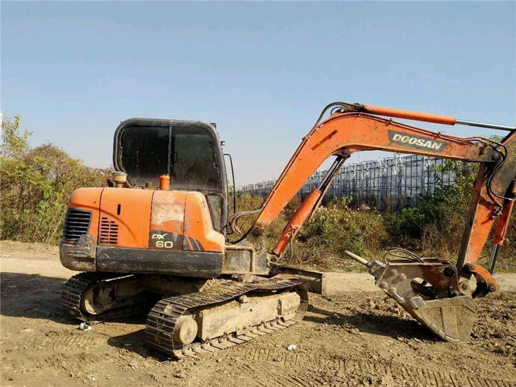 斗山挖掘機出租